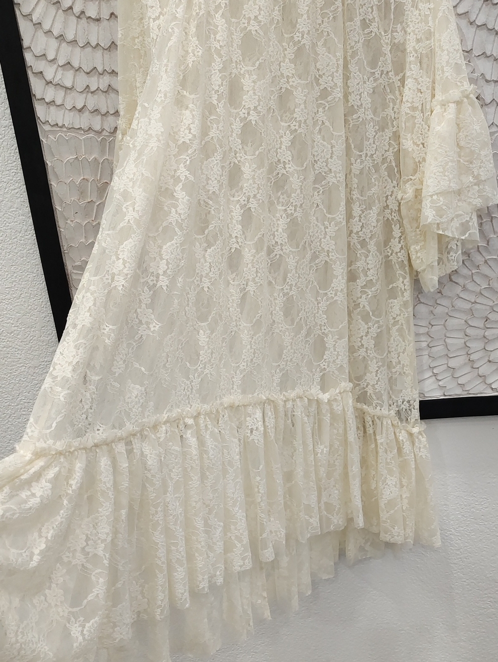 Lace Ruffle High-Low Tunic Layering Top - Cream - Picture 5 of 10